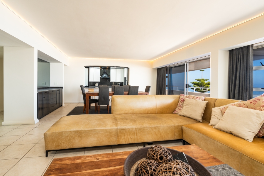 To Let 4 Bedroom Property for Rent in Sea Point Western Cape